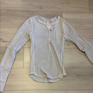 Women’s Grey Long Sleeve Top